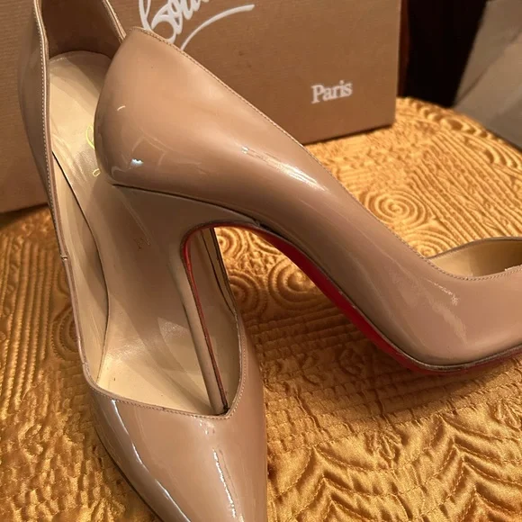 Christian Louboutin PRICE DROP EFFECTIVE. March 28, thru April 10th, 2026 - Picture 5 of 8